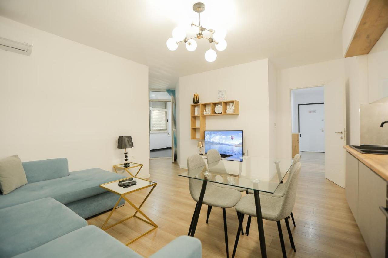 Miku Apartment-premium 2bd At Wilson Square Appartamento Tirana